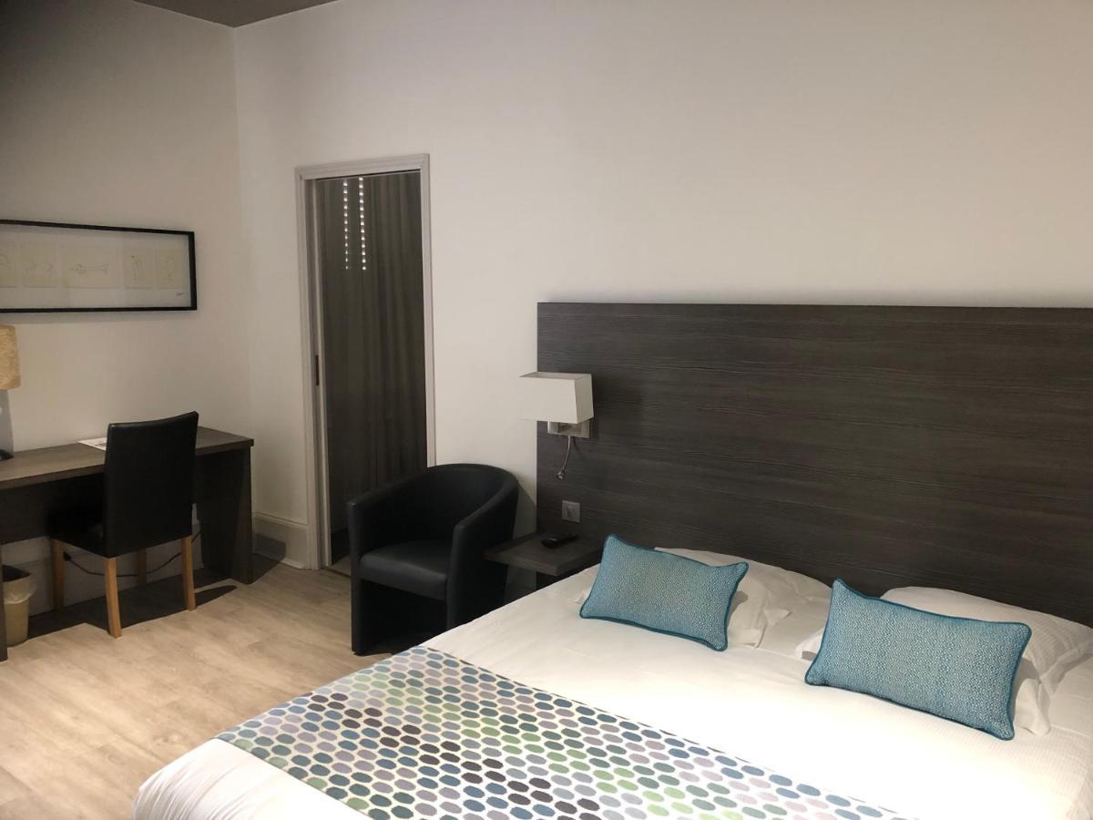 Hotel Montespan Bourbon-lʼArchambault Buitenkant foto