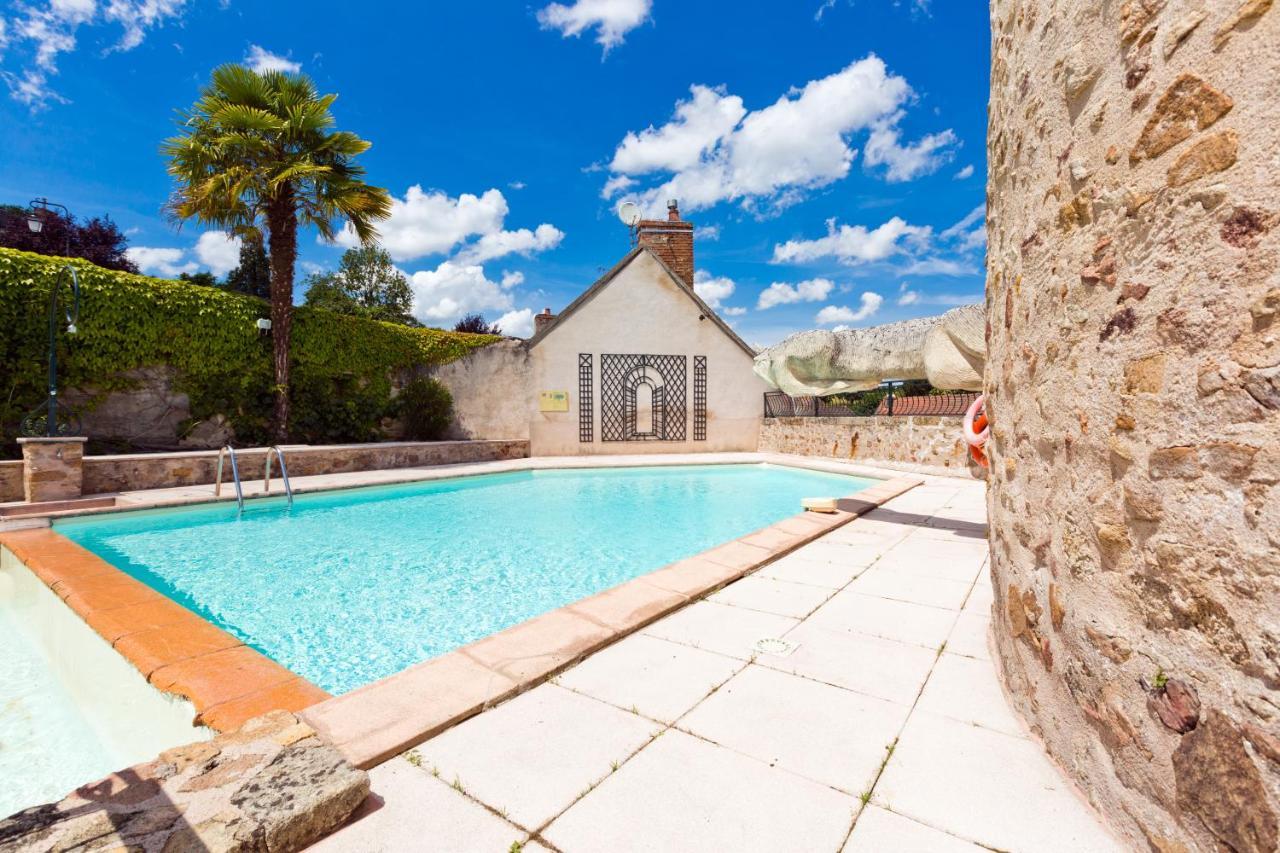 Hotel Montespan Bourbon-lʼArchambault Buitenkant foto