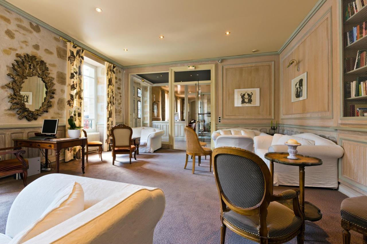 Hotel Montespan Bourbon-lʼArchambault Buitenkant foto